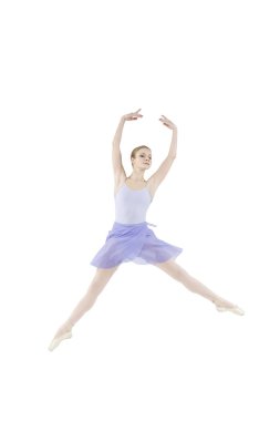 Bale karmaşık dans elemanları gerçekleştirir