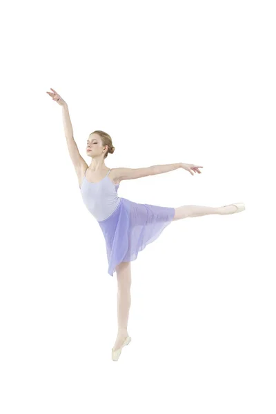 Ballet realiza complejos elementos de danza — Foto de Stock