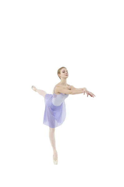 Балет исполняет сложные танцевальные элементы — стоковое фото