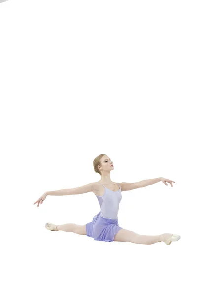 Ballet performs complex dance elements — Stock Photo, Image