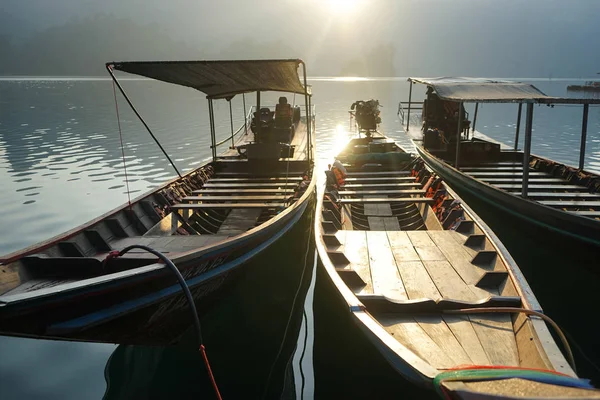 Thailand Phuket 2018 Thailand Boat Lake Khao Sok Beautiful Scenery — Stock Photo, Image