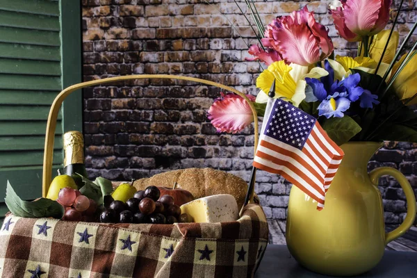 Amerikanischer Picknickkorb — Stockfoto