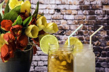 Çiçekler ve içecekler