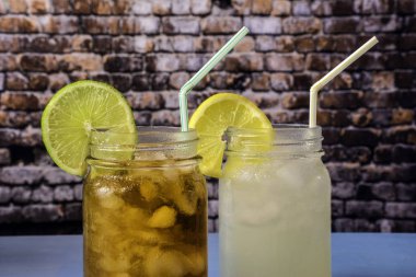 İki yaz içecekleri