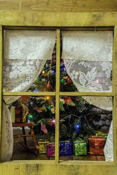 Christmas Tree Through Window — Stock Photo, Image