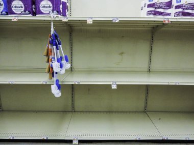 Chambersburg Pennsylvania Usa 3 / 12 / 2020 Dev markette tuvalet kağıdı sıkıntısı