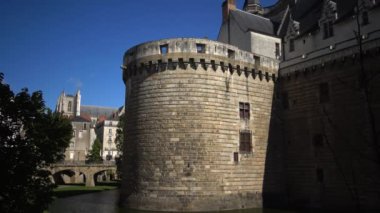 Fransa, Nantes - Eylül 2017: Chateau Des Ducs De Bretagne veya Kalesi kale duvarına kuvvetlendirilmiş Brittany Dukes