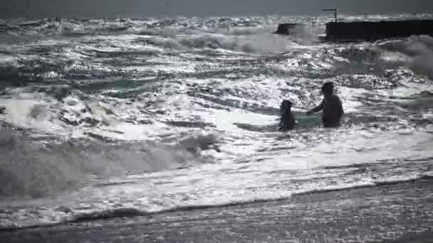Ukraina Odessa Oktober 2017 Stark Storm Havet Vilken Extremister Bada — Stockvideo
