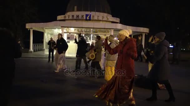 Ucrania Odessa Diciembre 2017 Personas Del Movimiento Hare Krishna Bailando — Vídeo de stock