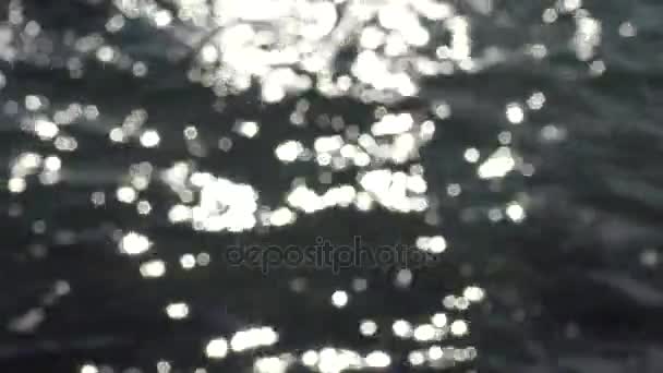 Bokeh Brilho Sol Refletido Partir Superfície Água Dia Ensolarado Verão — Vídeo de Stock