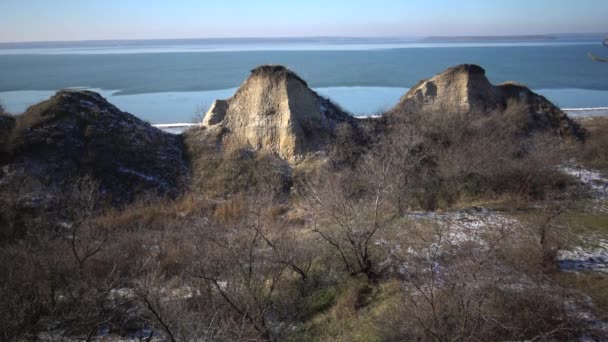 Скелі Горб Верблюда Фоні Води Тілігульській Лиману Україна — стокове відео