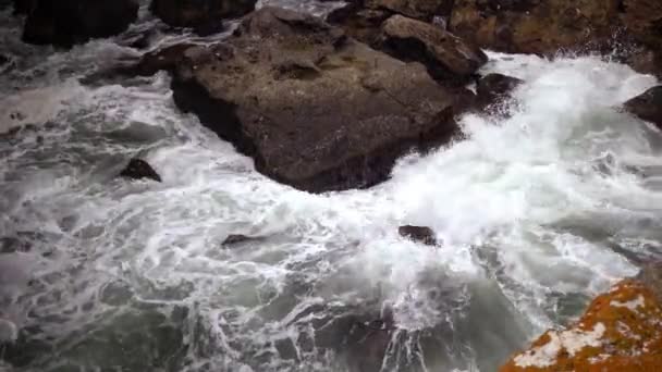 Tempestade Mar Mar Negro Costa Pedra Bulgária Perto Aldeia Tyulenovo — Vídeo de Stock