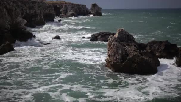 Storm Zee Zwarte Zee Stenen Kust Bulgarije Buurt Van Het — Stockvideo