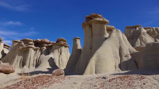 Seltsame Sandsteinformationen Die Durch Erosion Shi Sle Pah Wilderness Study — Stockvideo