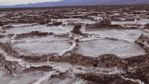 Havzaların Tuz Düzlükleri Ölüm Vadisi Ulusal Parkı Ölüm Vadisi Kaliforniya — Stok video