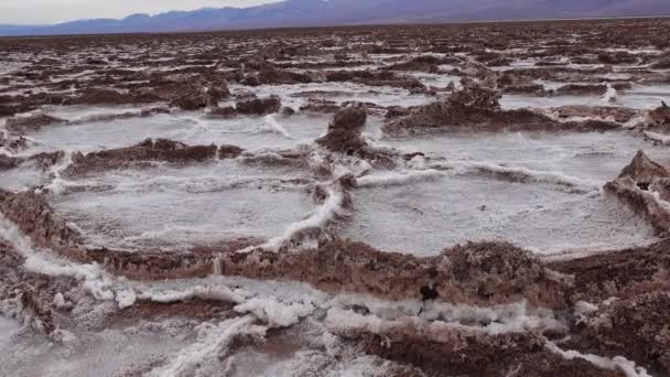 Utsikt Över Bassängens Saltlägenheter Death Valley National Park Death Valley — Stockvideo