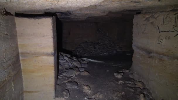 Odessa Oekraïne Februari 2018 Binnen Catacomben Van Odessa Stenen Kolom — Stockvideo