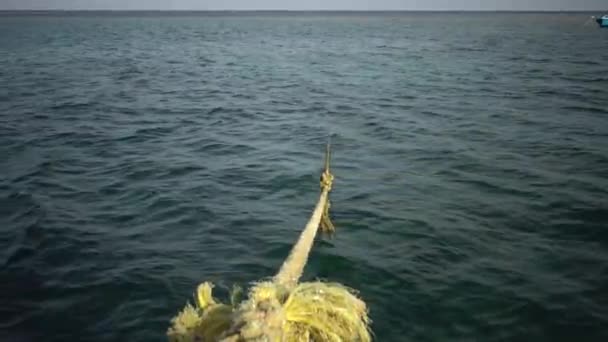 Uma Corda Amarração Navio Amarrado Recife Coral Mar Vermelho Egito — Vídeo de Stock