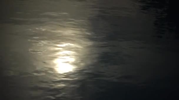 Glans Van Zon Reflectie Van Zonnestralen Het Water Rode Zee — Stockvideo