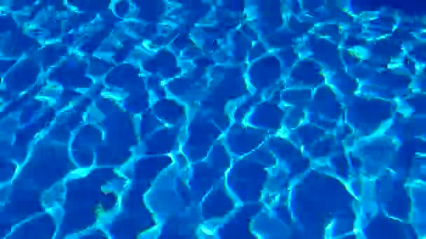 Acqua Piscina Luce Del Sole Riflette Onde Riflessione Abbagliamento Sole — Video Stock