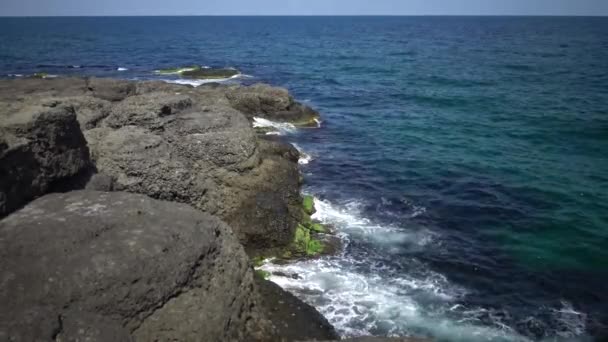 Mar Nero Costa Pietra Bulgaria Vicino Villaggio Tyulenovo — Video Stock