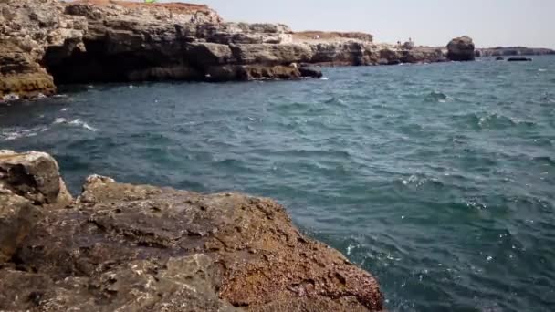 Mar Nero Costa Pietra Bulgaria Vicino Villaggio Tyulenovo — Video Stock