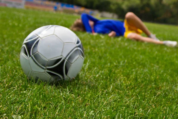 Jugador Fútbol Tiene Dolor Accidente Lesión Partido Fútbol —  Fotos de Stock