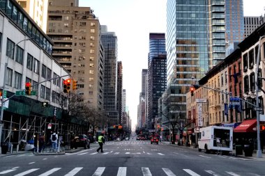 New York, ABD - Nisan 2020. COVID-19 karantinası sırasında New York 'un ıssız sokakları