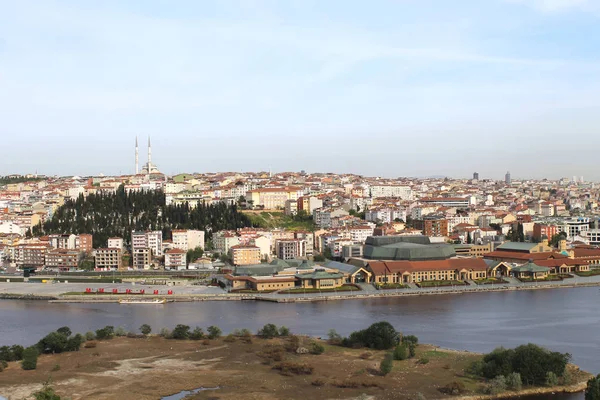 Pierre Loti dağın tepesinde, Istanbul panoramik görünümü