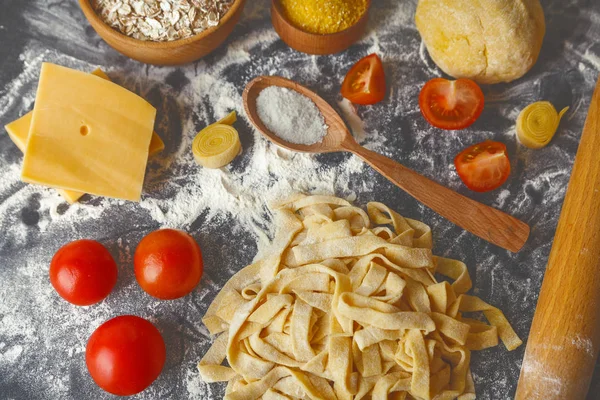 Fresh pasta on board — Stock Photo, Image