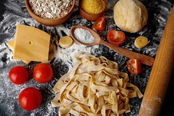 Fresh pasta on board — Stock Photo, Image