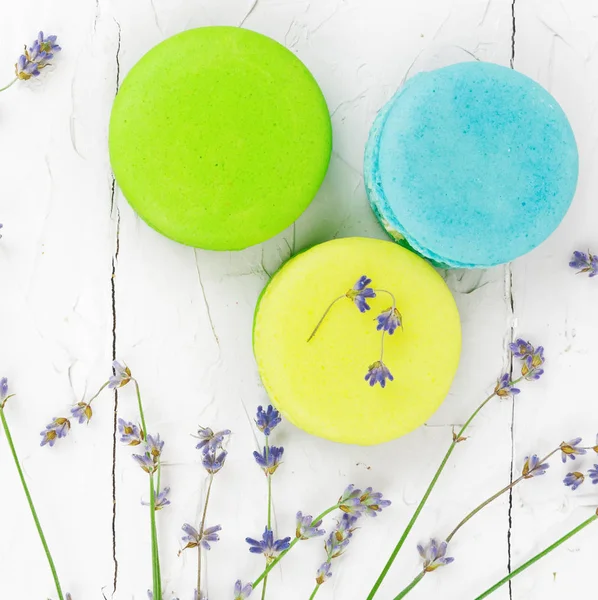 Lavanta ile macaroons