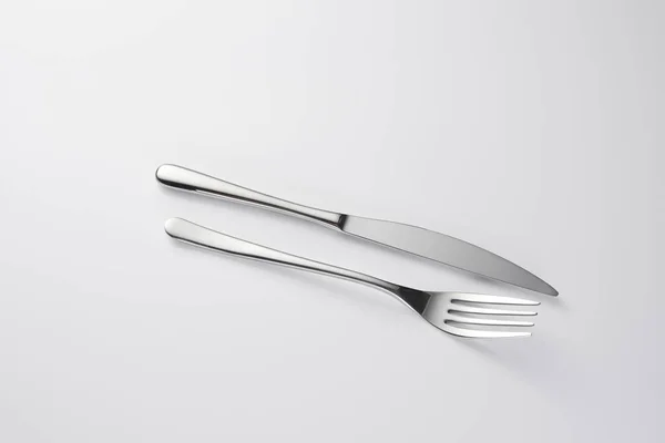 Вилка і ніж Стильний елегантний металевий ніж для їжі — стокове фото