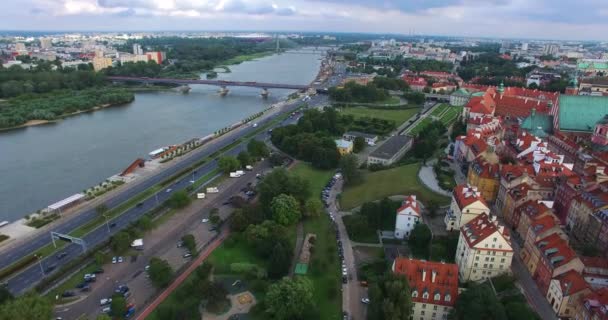Vista panorâmica da Cidade Velha Varsóvia em um dia de verão na Polônia. Vista aérea . — Vídeo de Stock