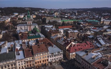 Lviv eski şehir panoraması. 