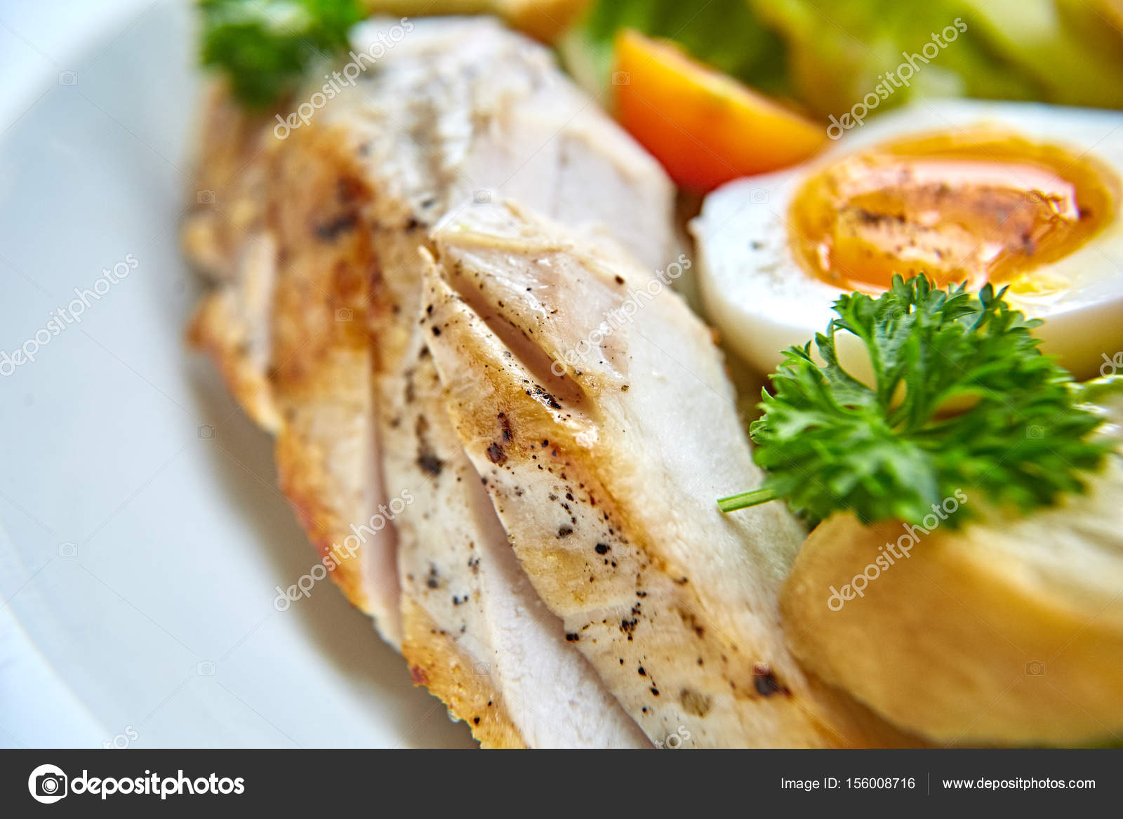 Kiraz Dünyası: Tavuklu Salata Kiraz Dünyası: Tavuklu Salata