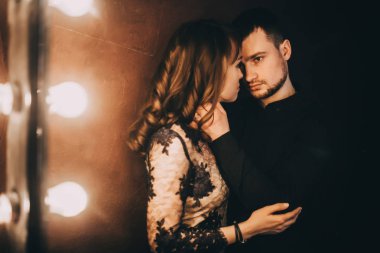 genç güzel çift her diğer gülmek tr