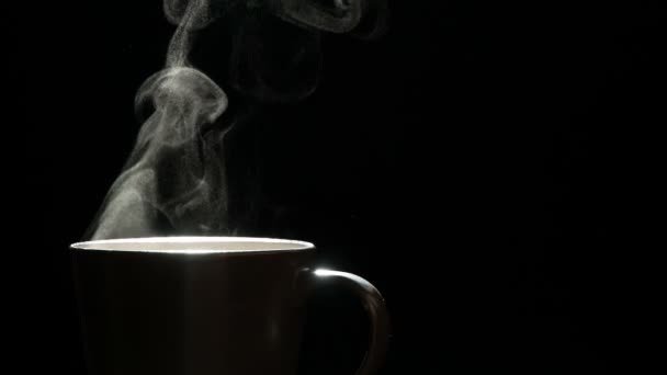 Кружка горячего кофе — стоковое видео