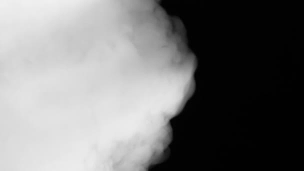 Απαλή Καπνιστή Μετάβαση Μεταξύ Πλαισίων Ένας Πίδακας Λευκού Καπνού Δημιουργεί — Αρχείο Βίντεο