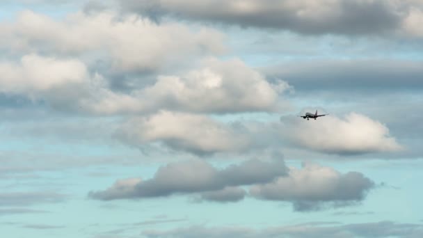 Avion Arrive Terre Avion Passagers Descend Prépare Atterrir Dans Cadre — Video