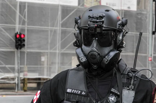 Chico disfrazado de policía en Zombie Walk Sao Paulo —  Fotos de Stock