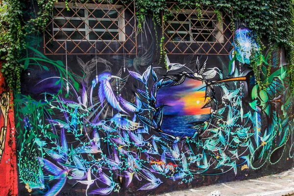 Graffiti de artista no identificado en la pared del callejón Batman — Foto de Stock