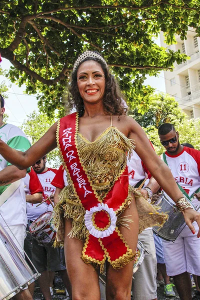 Carnaval callejero popular brasileño con música de samba —  Fotos de Stock