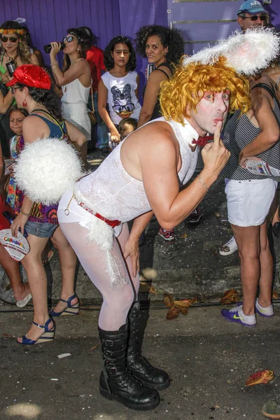 Brazilian popular street carnival with samba music — Stock Photo, Image