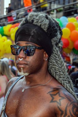 Eşcinsel gurur geçit Sao Paulo, genç adam