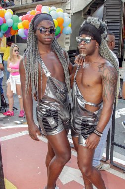 Sao Paulo genç erkekler gay pride parade