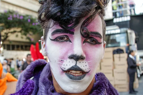 Giovane uomo a gay orgoglio parata san paulo — Foto Stock