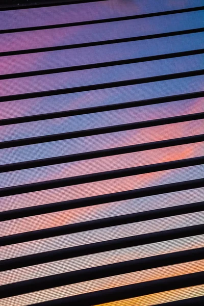 Небо за окном — стоковое фото