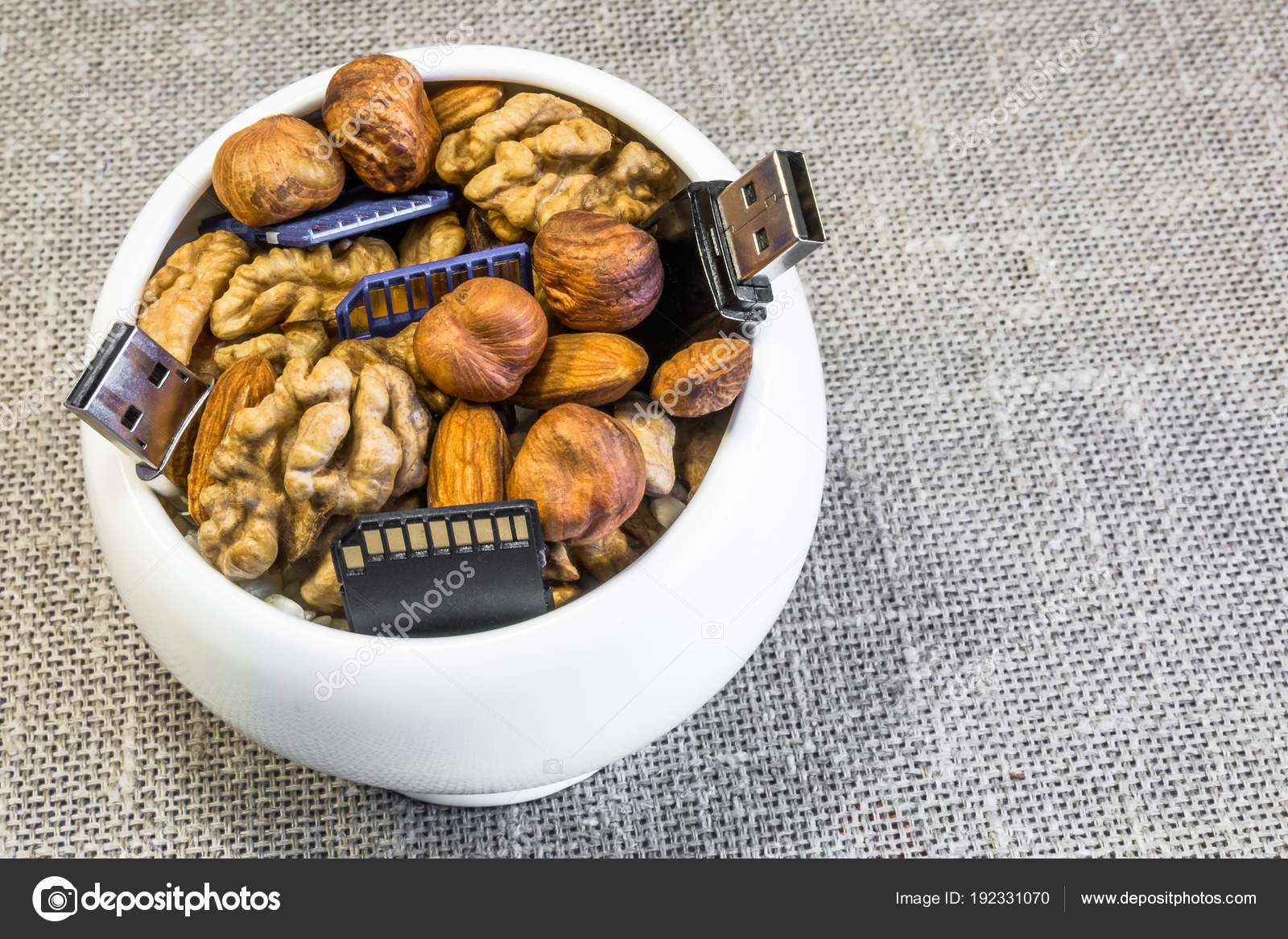 Nuts: composition 82 Nuts: composition 50