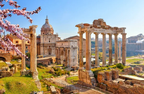 Römische Ruinen in Rom, Forum — Stockfoto